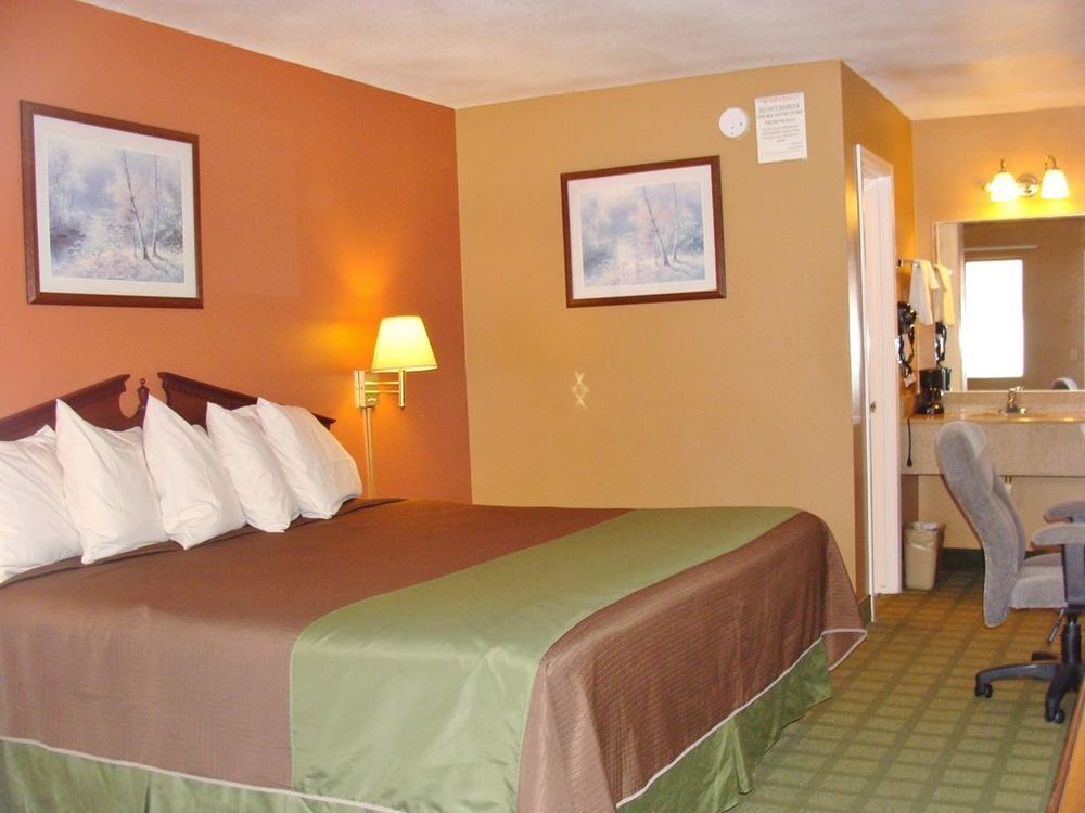 Americas Best Value Inn And Suites Siloam Springs Номер фото